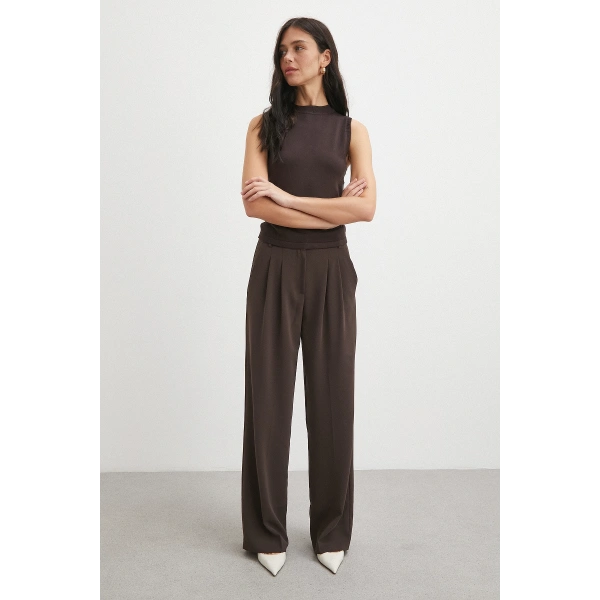Beli Lastikli Pileli Geniş Paça Pantolon Kahve