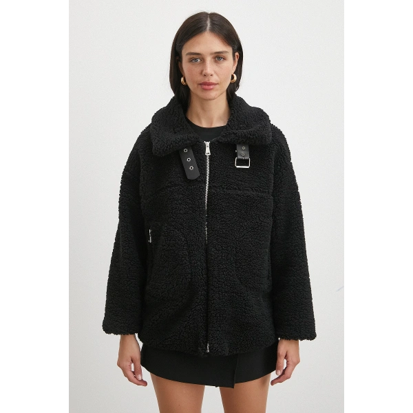 Yaka Detaylı Peluş Mont Siyah
