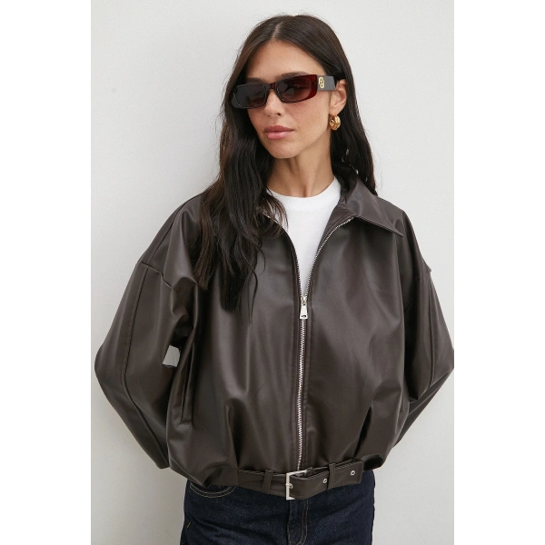 Yakalı Kemer Detaylı Deri Ceket Kahve