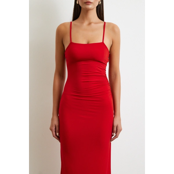 Yanı Büzgülü Askılı Elbise Yırtmaçlı Kırmızı