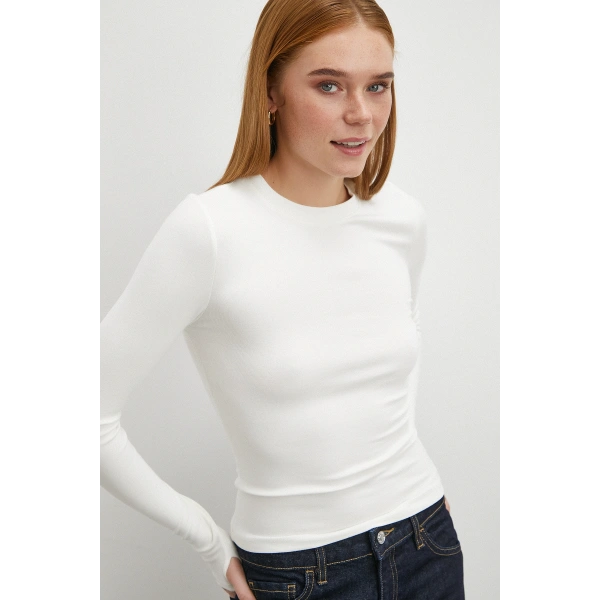 Kol Yırtmaçlı Bluz Beyaz