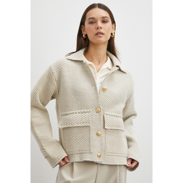 Polo Yaka Cepli Gold Düğmeli Ceket Krem