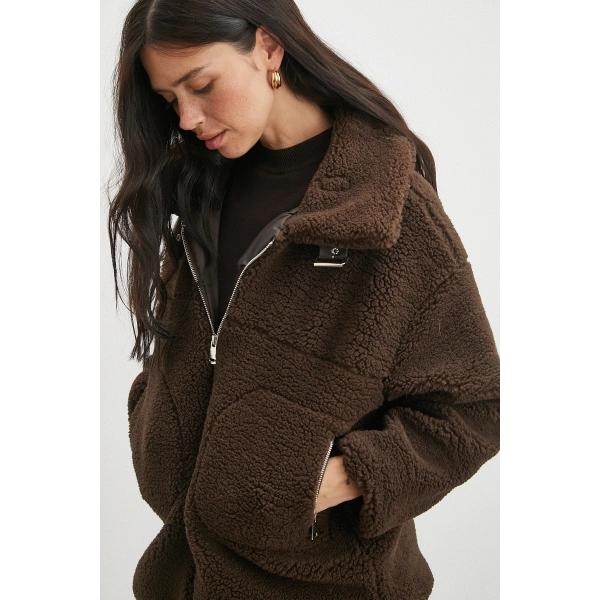 Yaka Detaylı Peluş Mont Kahve