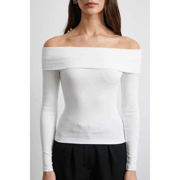 Omzu Açık Kaşkorse Bluz Beyaz