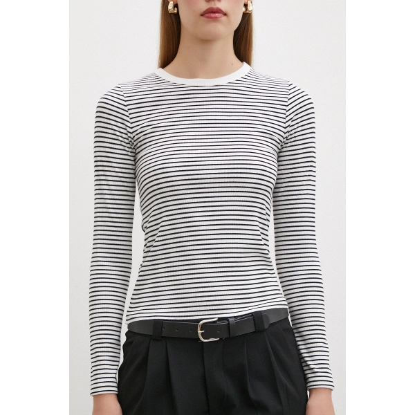 Bisiklet Yaka Çizgili Bluz Beyaz