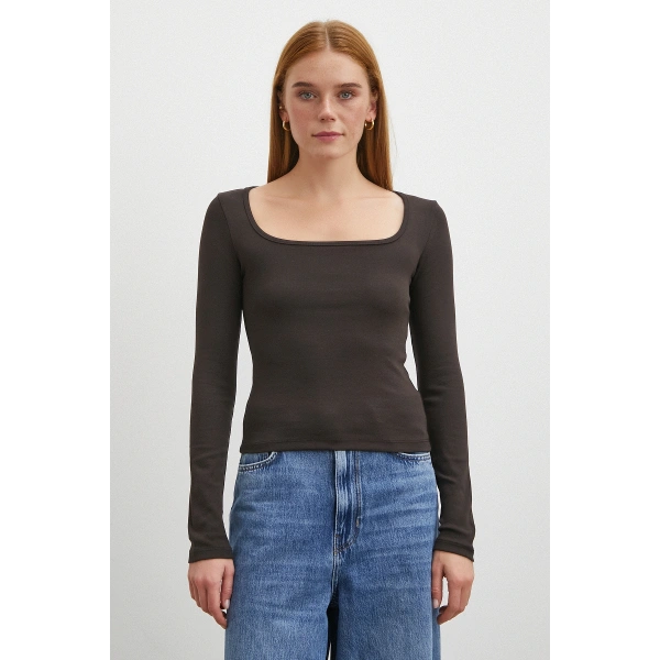 Uzun Kol Kare Yaka Bluz Kahve