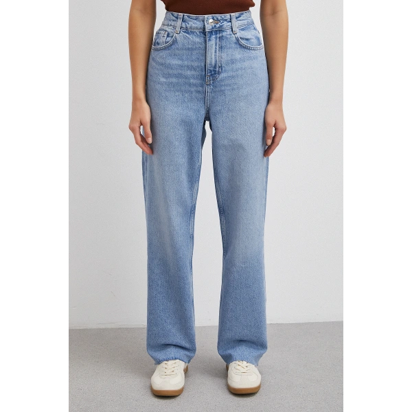 Yüksek Bel Beş Cepli Kesik Paça Jean Mavi