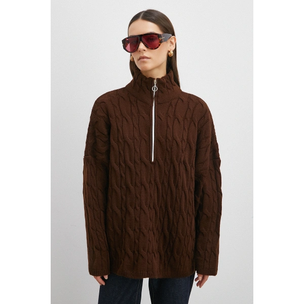 Saç Örgülü Yarım Fermuarlı Kazak Kahve