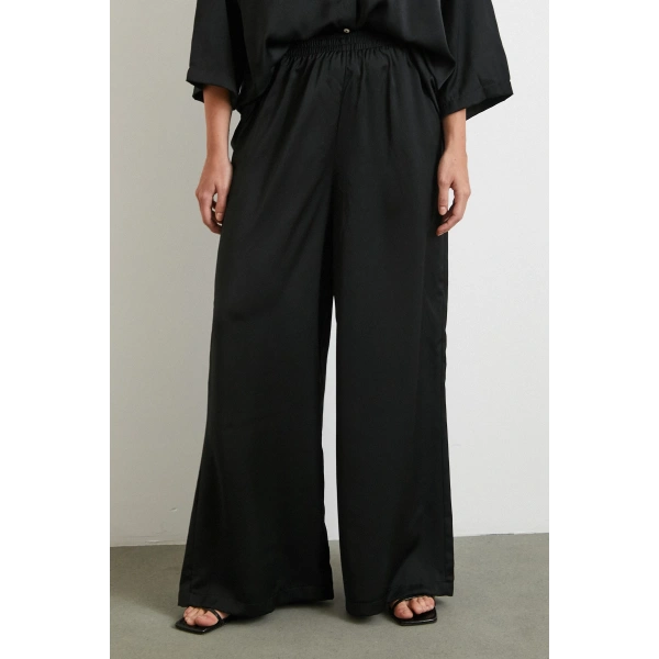 Dökümlü Romantik Pantolon Siyah