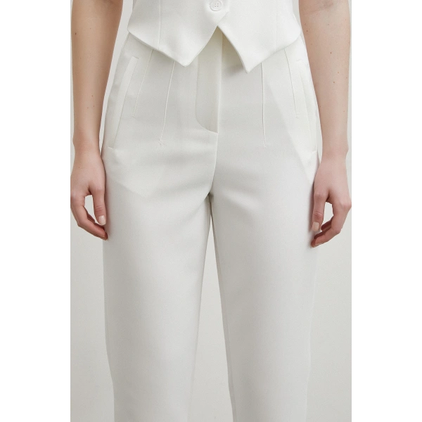 Önü Pensli Skinny Kumaş Pantolon Ekru