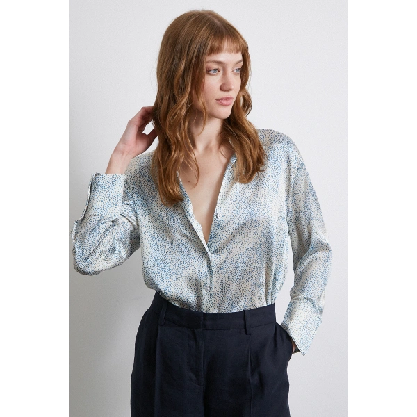 V Yaka Desenli Saten Gömlek Mavi