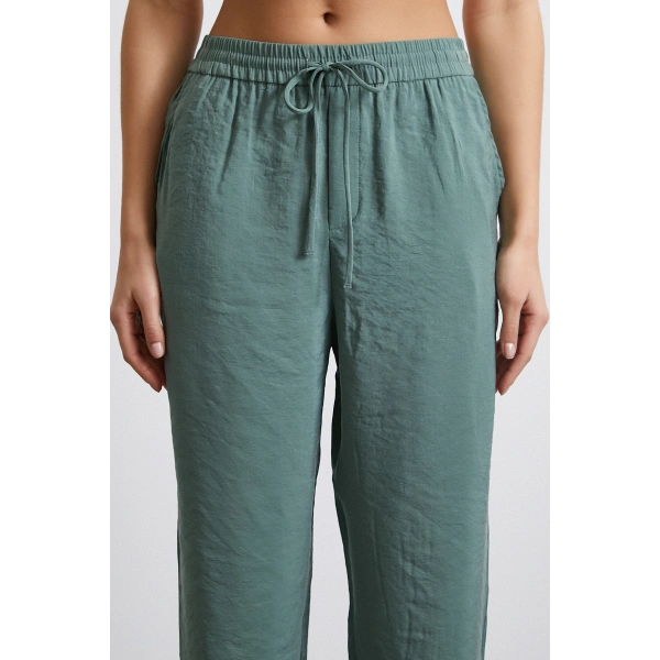 Beli Lastikli Arkası Cepli Rahat Pantolun Haki