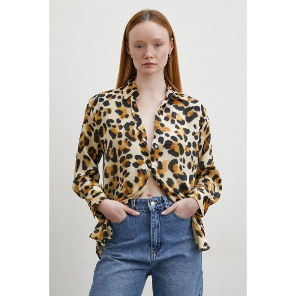 Leopar Desenli V Yaka Gömlek Bej