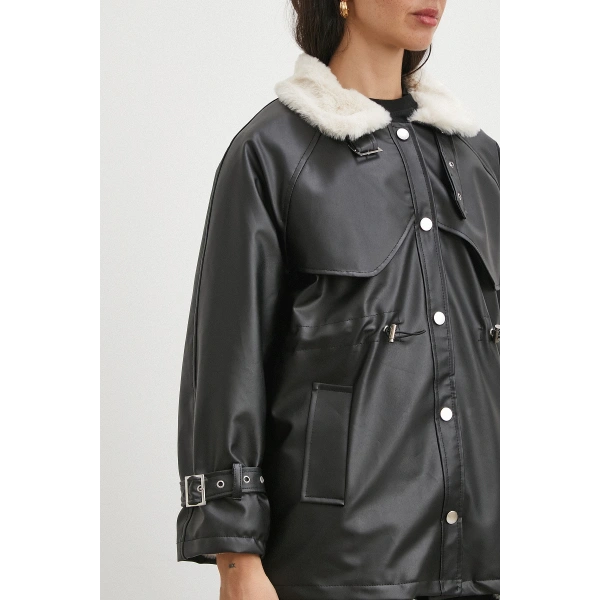 Kürklü Yaka Detaylı Deri Ceket Siyah