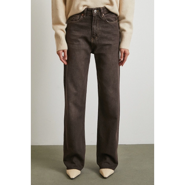 Yüksek Bel Beş Cepli Kesik Paça Jean Kahve