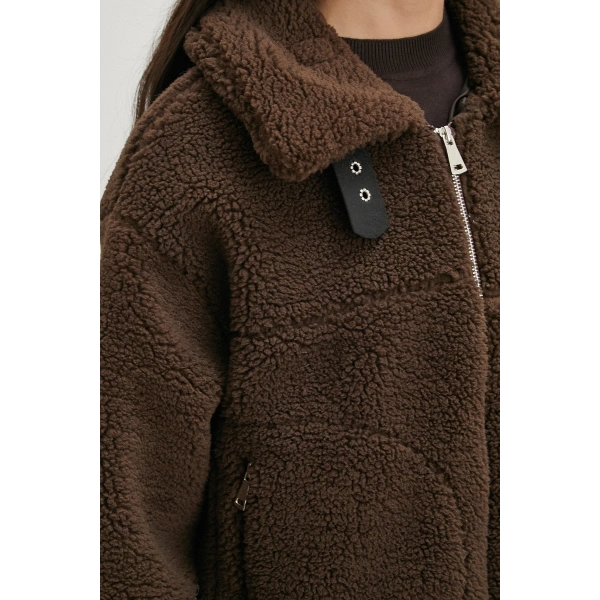 Yaka Detaylı Peluş Mont Kahve