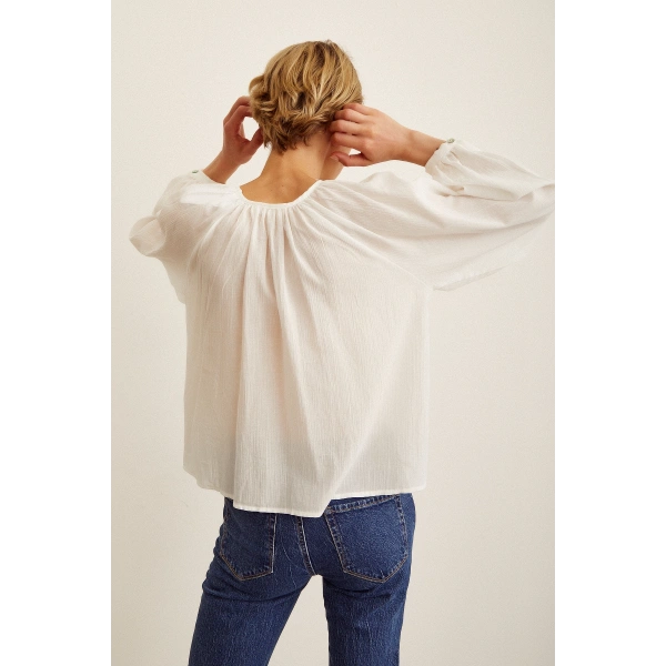 Brodeli V Yaka Bluz Beyaz