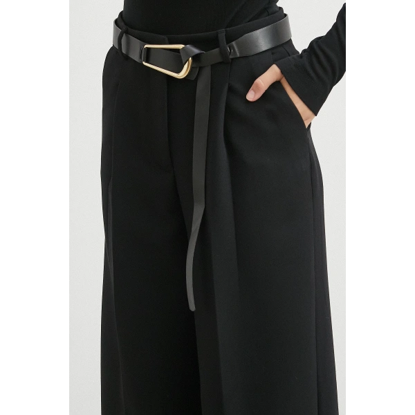 Deri Kemerli Geniş Paça Pantolon Siyah
