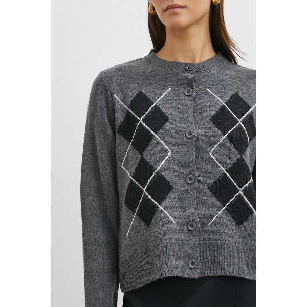 Düğmeli Baklava Desenli Hırka Antirasit