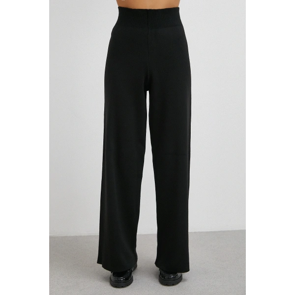 Eteği Çapraz Pantolonlu Bisiklet Yaka Takım Siyah