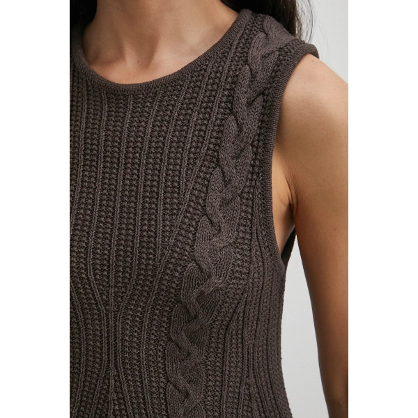 Burgu Örgü Kolsuz Triko Kahve