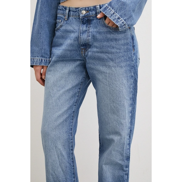 Beş Cepli Yülsel Bel Regular Fit Jean Mavi