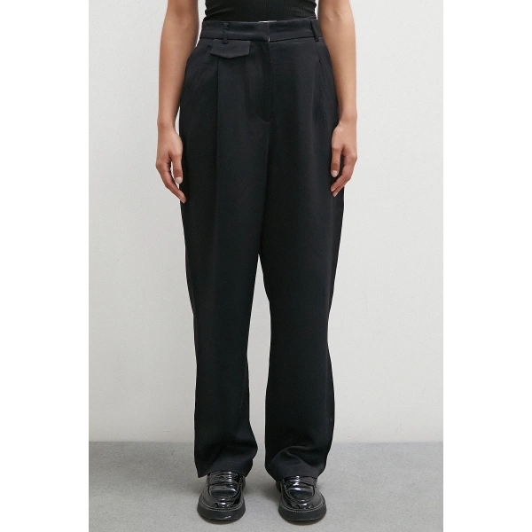 Kemer Detaylı Klasik Pantolon Siyah