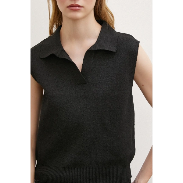 Firuze Polo Yaka Süveter Siyah