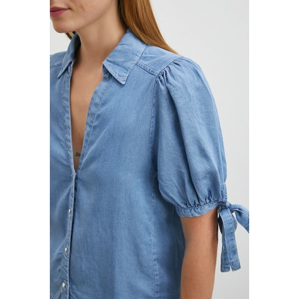 Kısa Kollu Bağcıklı Gömlek Mavi