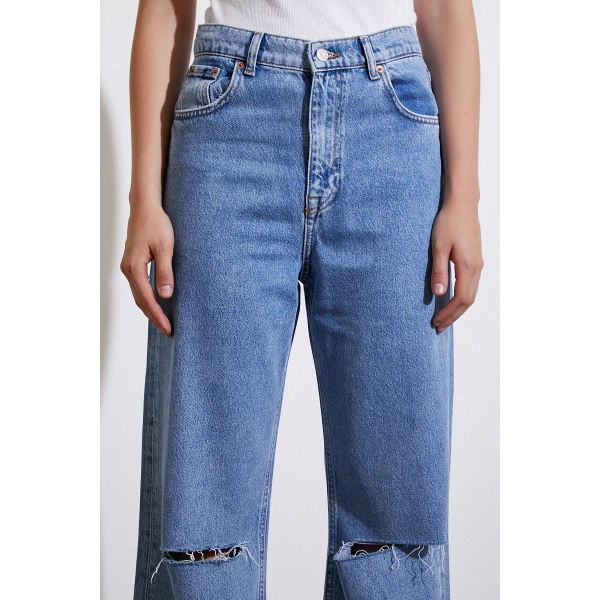 Yırtık Detaylı Kesik Paça Jean Mavi