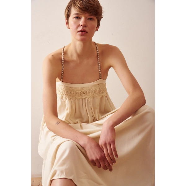 Dantel Detaylı Askılı Salaş Elbise Krem