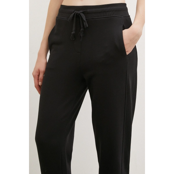 Paçası Lastikli Pantolon Siyah