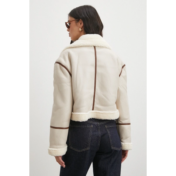 Biye Detaylı Lamine Ceket Bej