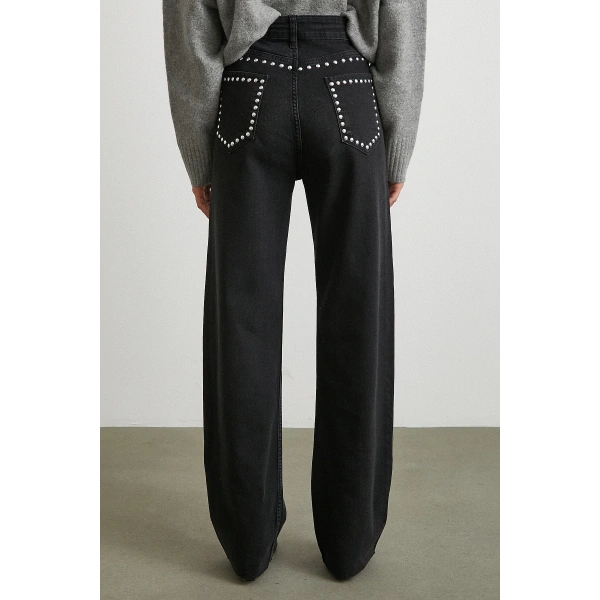 Taş İşlemeli Yüksek Bel Kesik Paça Jean Siyah