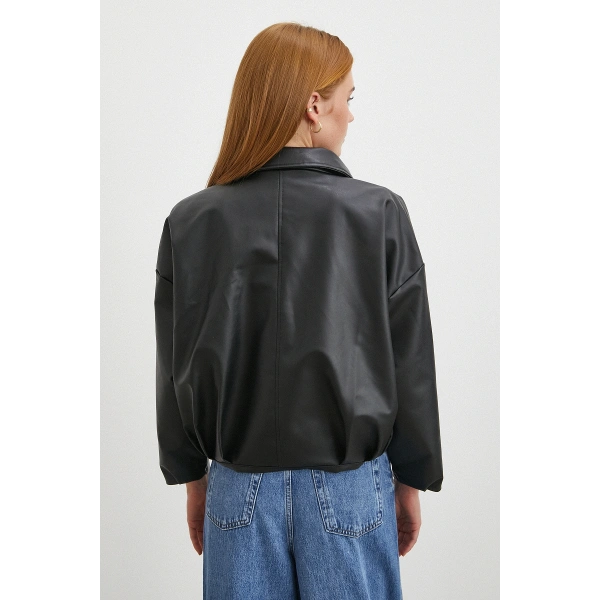 Yakalı Kemer Detaylı Deri Ceket Siyah