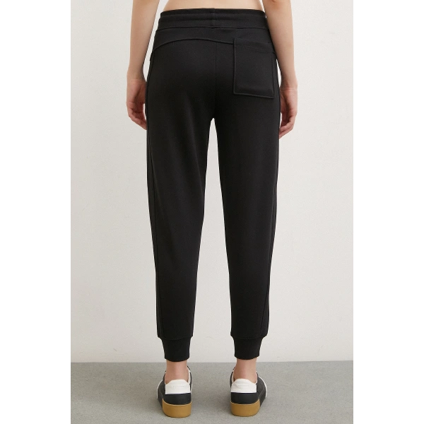 Paçası Lastikli Pantolon Siyah