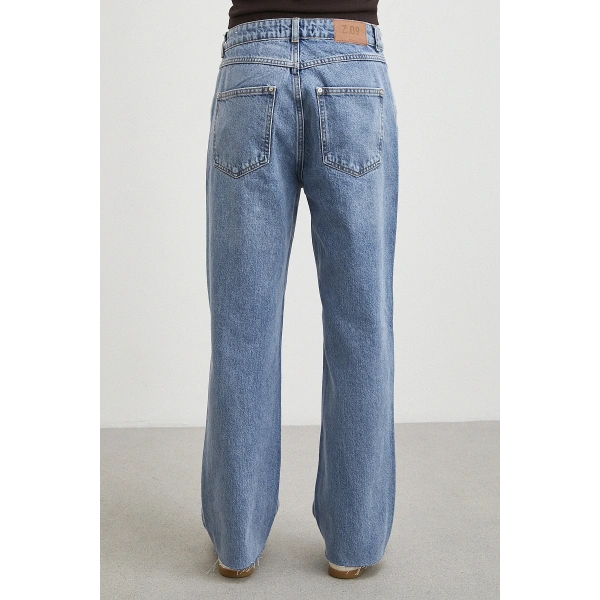 Çapraz Fermuarlı Kesik Paça Düğmeli Jean Mavi