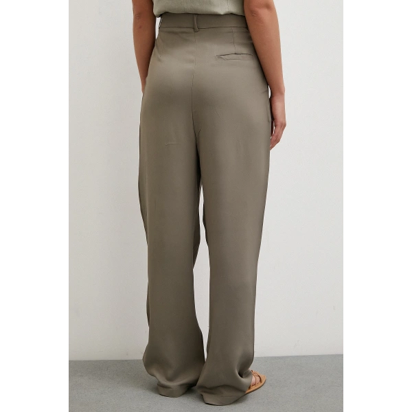 Kemer Detaylı Klasik Pantolon Haki