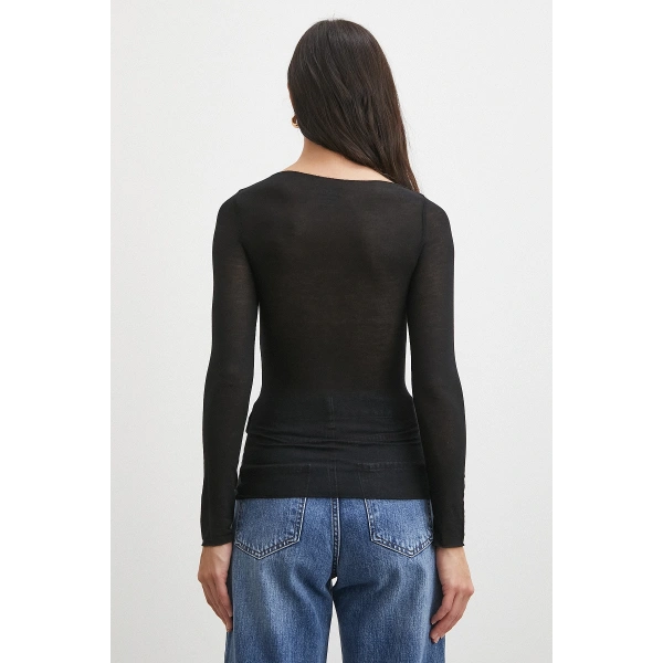 Açık Yaka Bluz Siyah