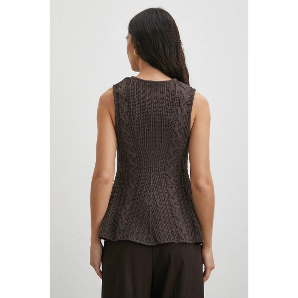 Burgu Örgü Kolsuz Triko Kahve