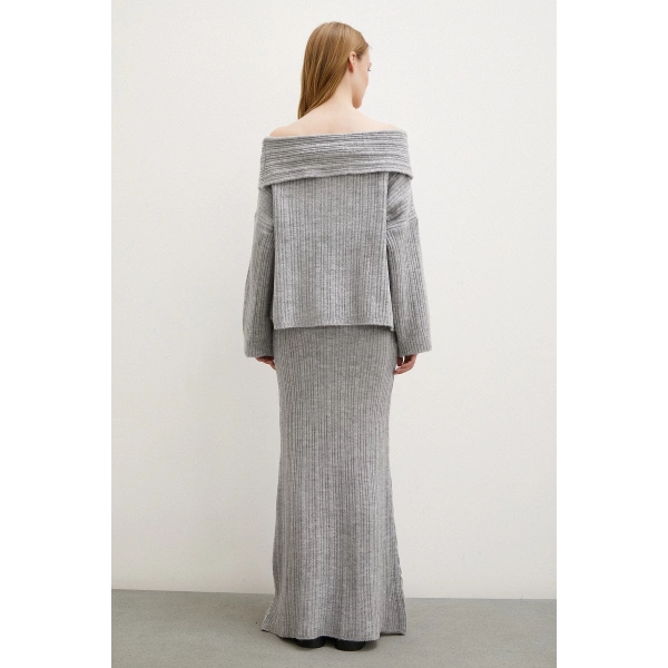 Etekli Madonna Yaka Takım Gri