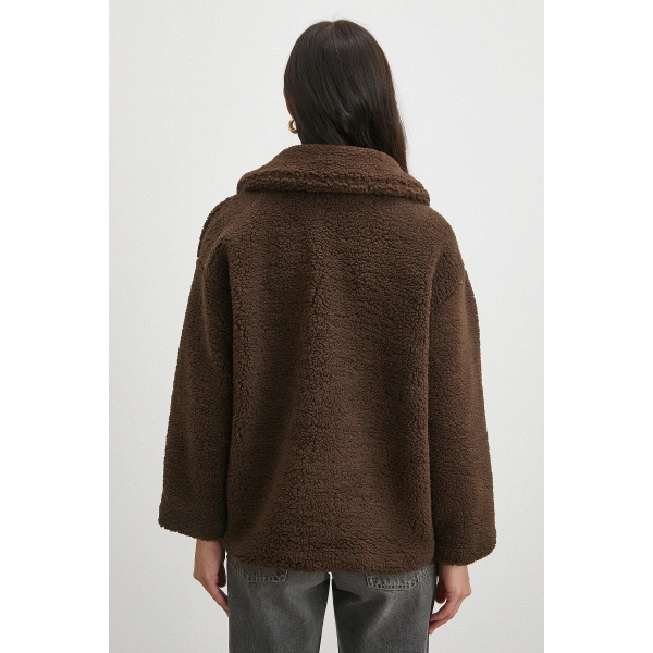 Yaka Detaylı Peluş Mont Kahve