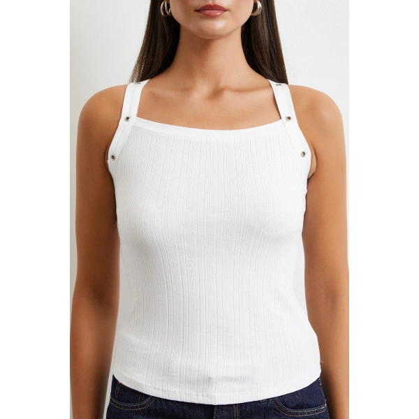 Arkası Çapraz Bağlamalı Top Beyaz