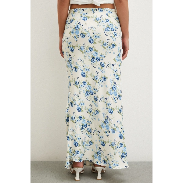 Çiçek Desenli Saten Eten Mavi