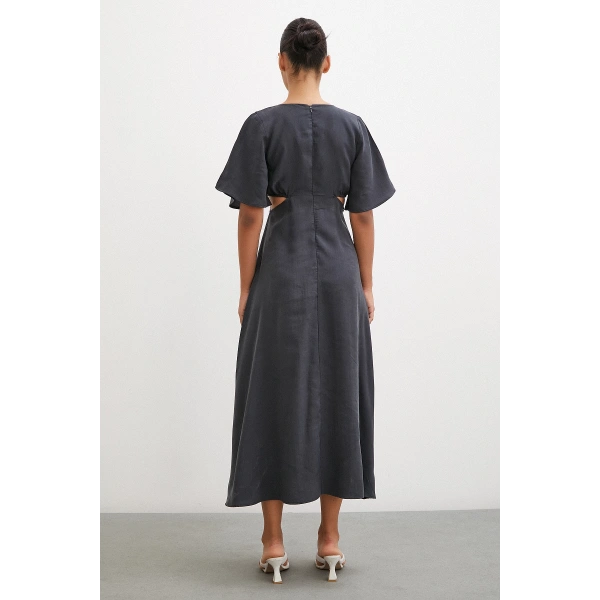 V Yaka Yan Dekolteli  Elbise Antirasit