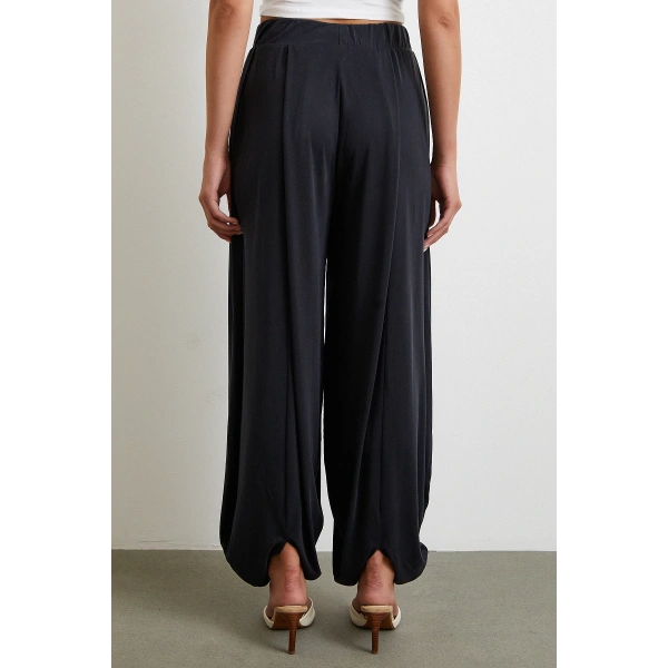 Paça Detaylı Şalvar Pantolon Antirasit