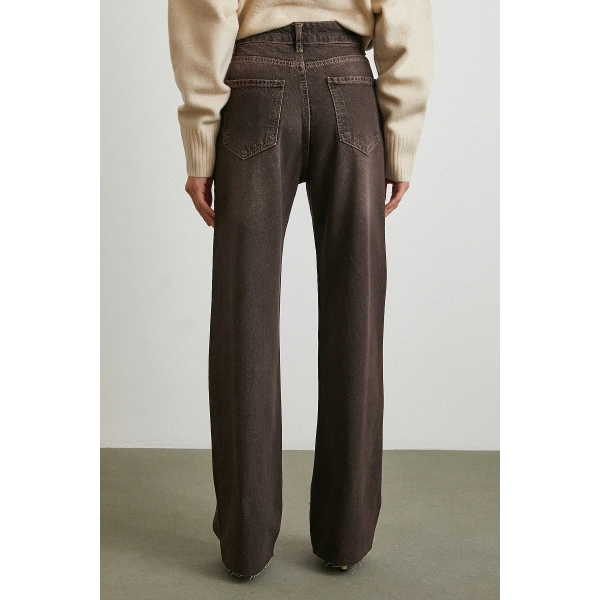 Yüksek Bel Beş Cepli Kesik Paça Jean Kahve