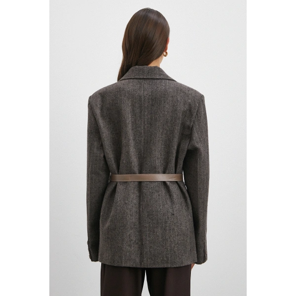 Çizgi Detaylı Kemerli Kaşa Ceket Kahve