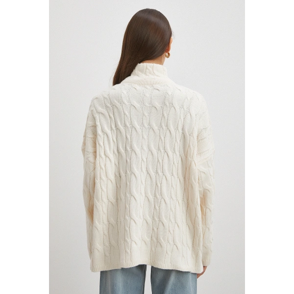 Saç Örgülü Yarım Fermuarlı Kazak Ekru