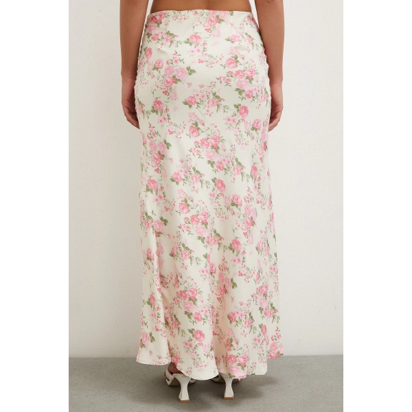 Çiçek Desenli Saten Eten Lila